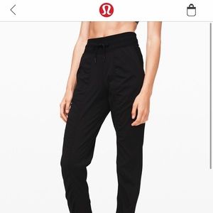 Lululemon Dance Studio Jogger 29”